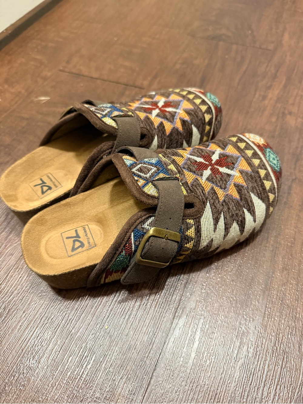 Dirty Laundry Clogs with Multicolor Aztec Pattern - Picture 4 of 4